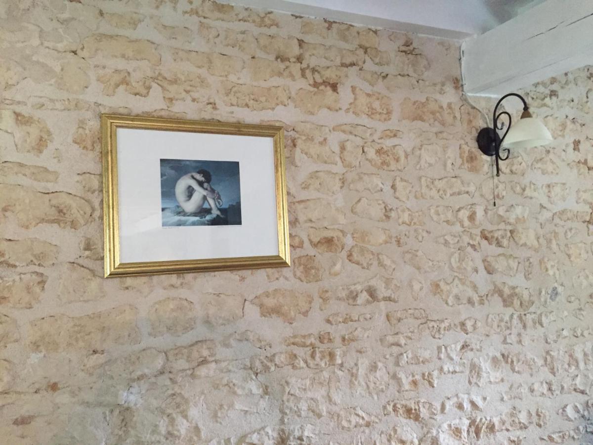 Le Gite Au Coin Des Abeilles La Caillere-Saint-Hilaire ภายนอก รูปภาพ